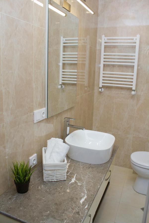 Aura Sameba, Luxury Apartment Tbilisi Exterior foto